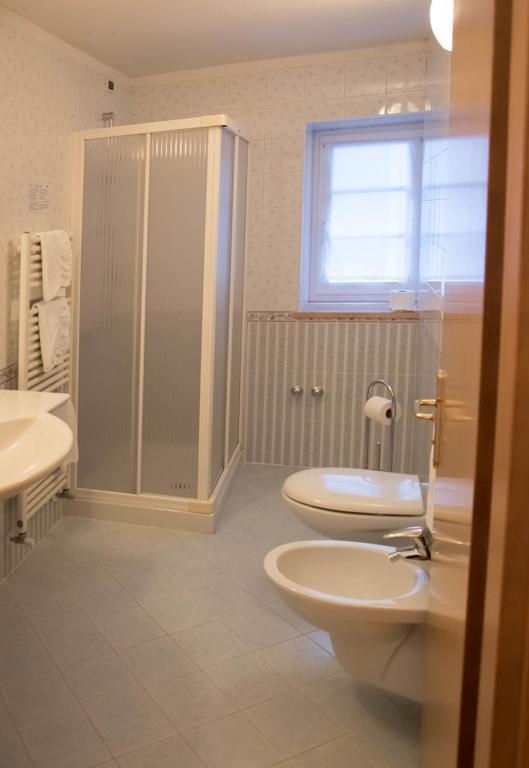 Hotel Nes Crepes Pozza di Fassa Phòng bức ảnh