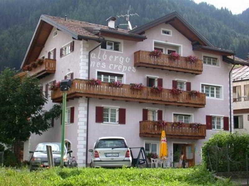 Hotel Nes Crepes Pozza di Fassa Ngoại thất bức ảnh